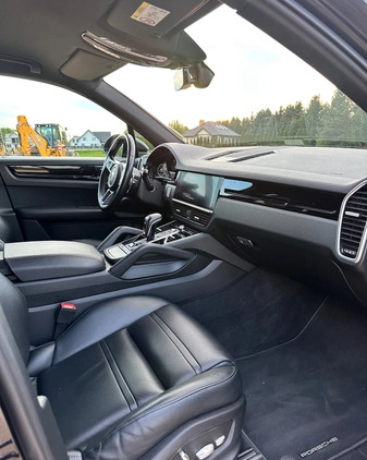 Porsche Cayenne cena 265000 przebieg: 108000, rok produkcji 2018 z Białystok małe 92